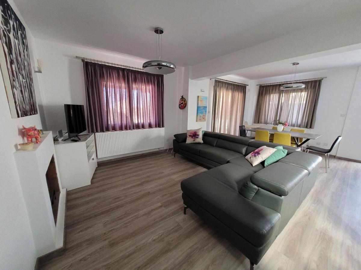 Poros 2 Villa โปรทาราส ภายนอก รูปภาพ