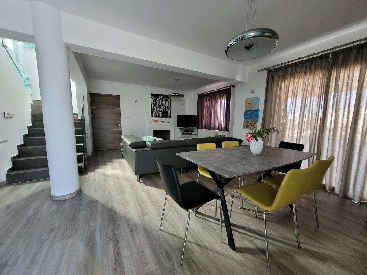 Poros 2 Villa โปรทาราส ภายนอก รูปภาพ